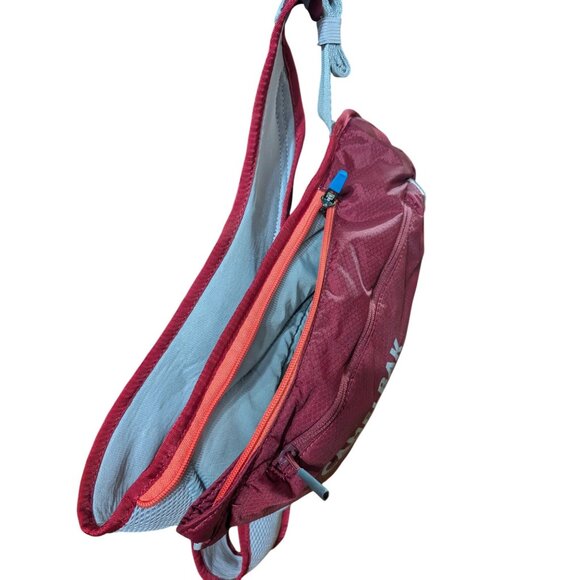 CamelBak Octane Dart Hydration Pack 50 oz  w/ Bottle & Reservoir Cleaning Tabs - Picture 4 of 8